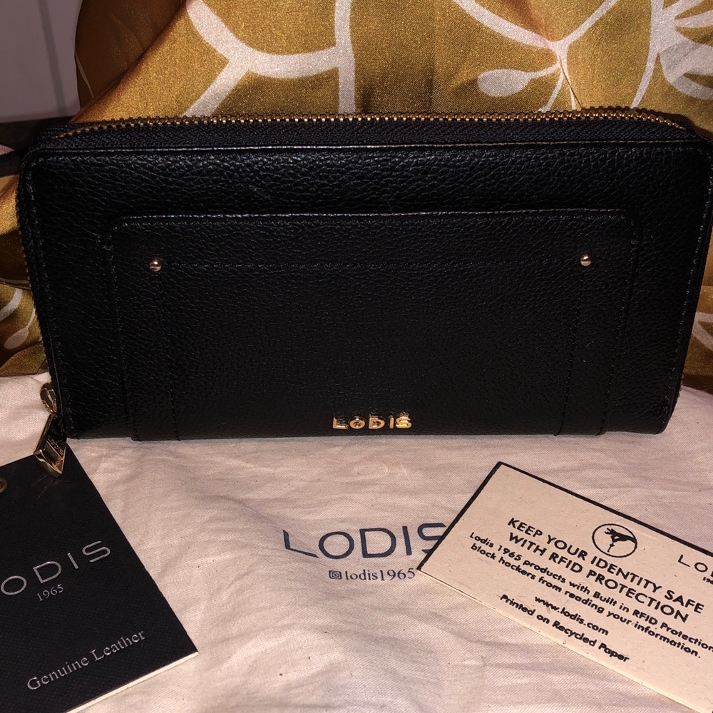 Lodis Leather Wallet.  Make an offer!! 🙂 - Picture 2 of 8
